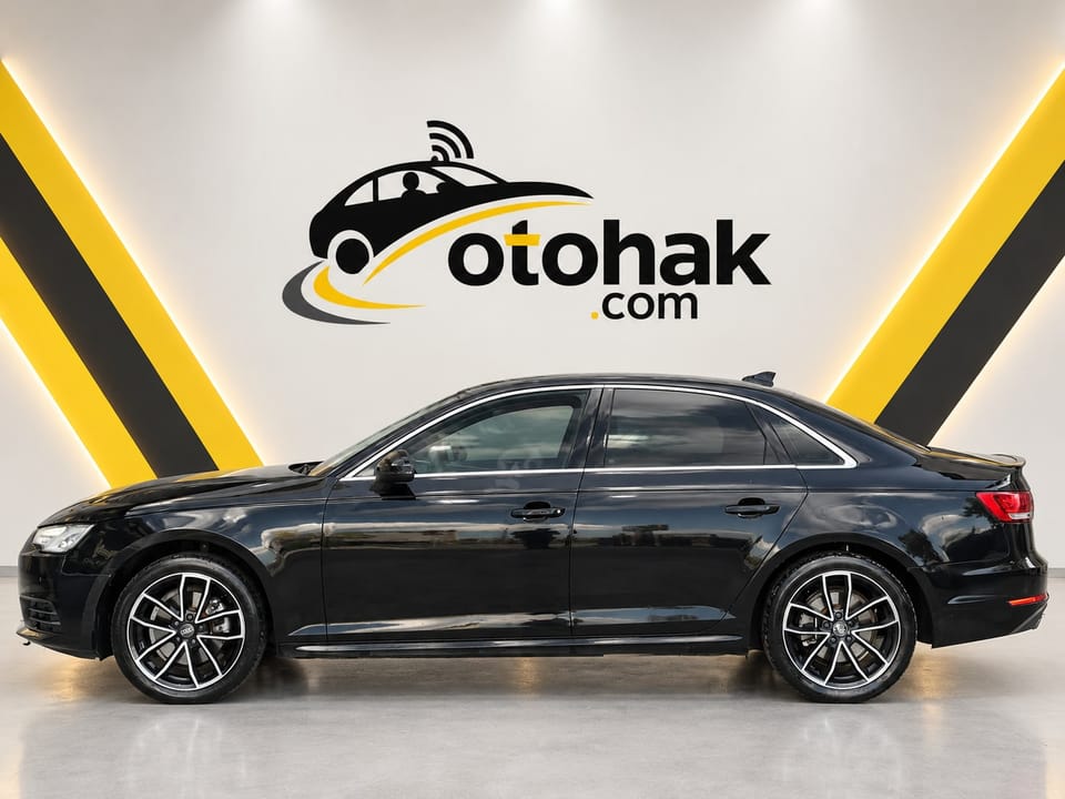 Siyah Audi A4'ün yandan görünüşü